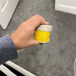 Used but like new!  orig Gucci shoes unisex for kids